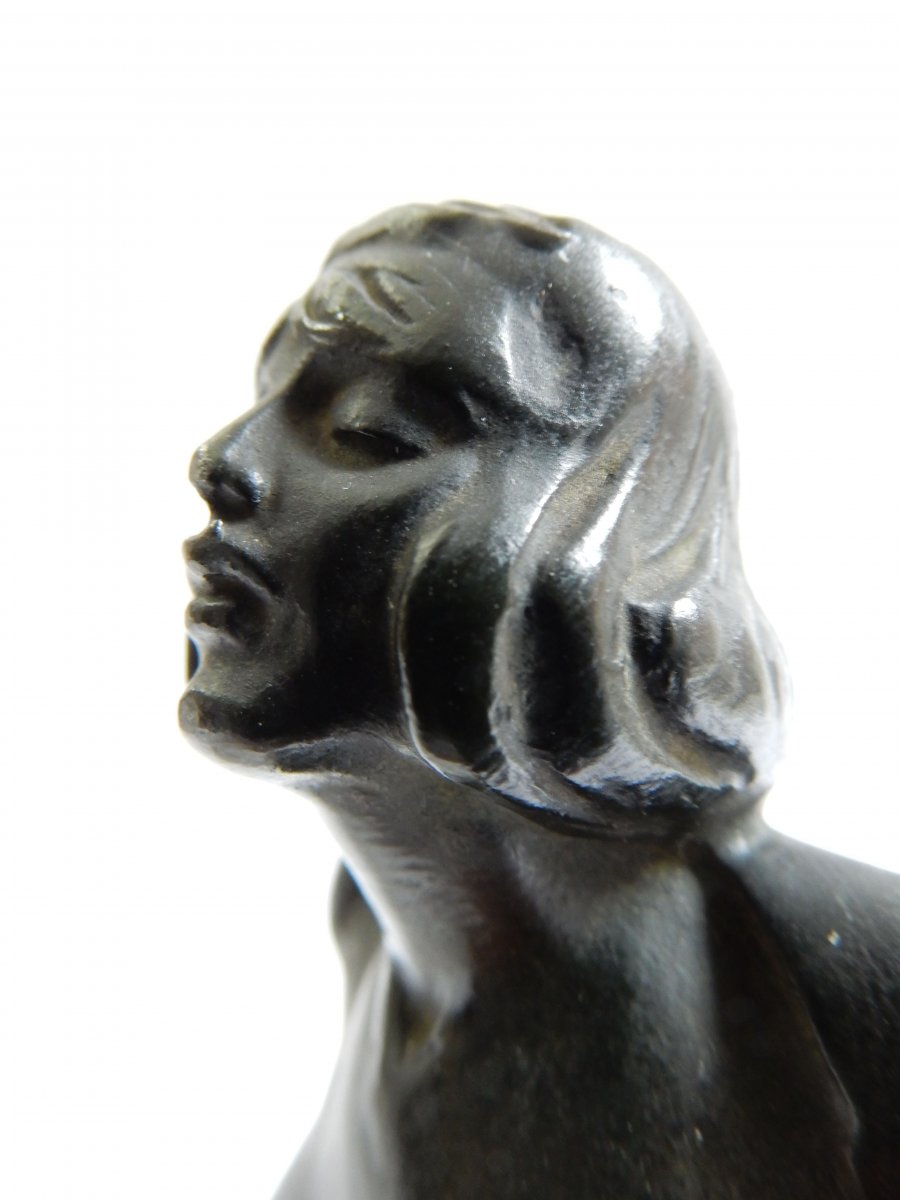 Hood ornament 'Femme au voile' | Dille Art Nouveau & Deco (en)